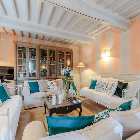 Lavish In With Terrace