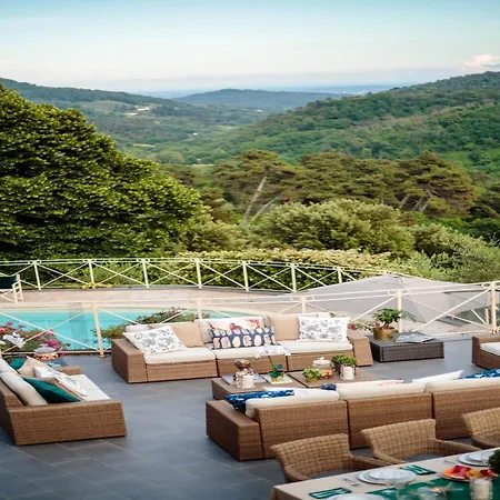 Lavish In With Terrace 빌라 카마이오레