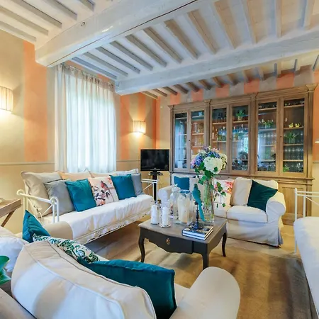 Lavish In With Terrace *